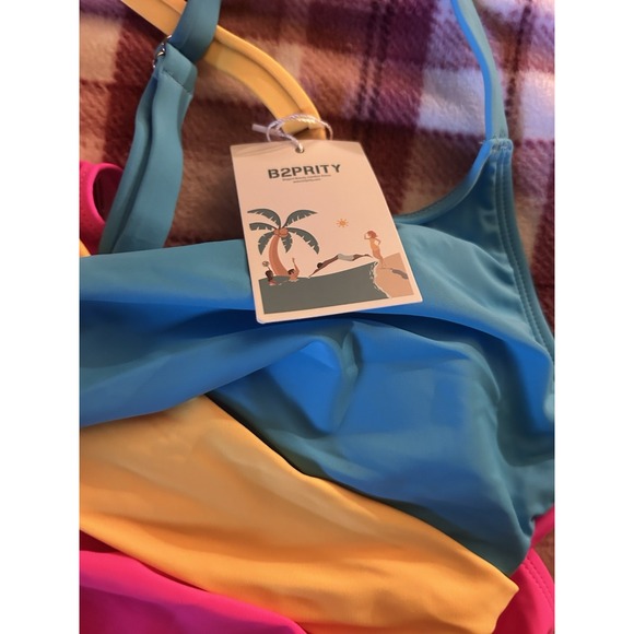 B2Prity Small Swimsuit Womens New - Picture 3 of 5